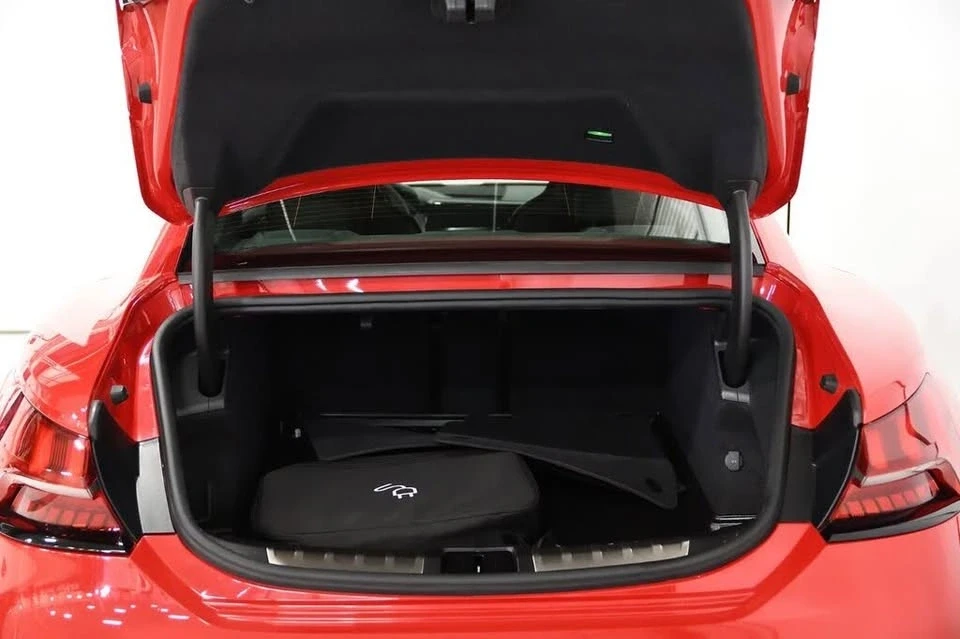 2022 Audi e-tron GT - Image 10 of 20