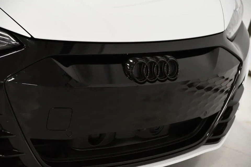 2022 Audi e-tron GT - Image 2 of 20