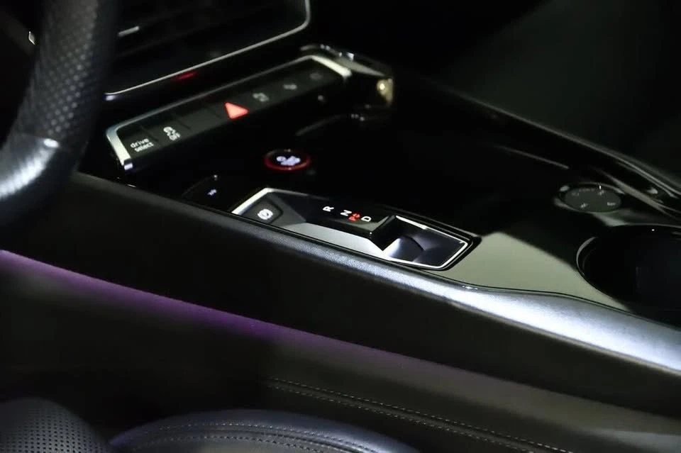 2022 Audi e-tron GT - Image 12 of 20
