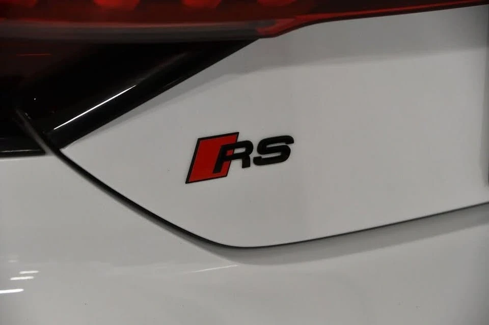 2022 Audi e-tron GT - Image 7 of 20