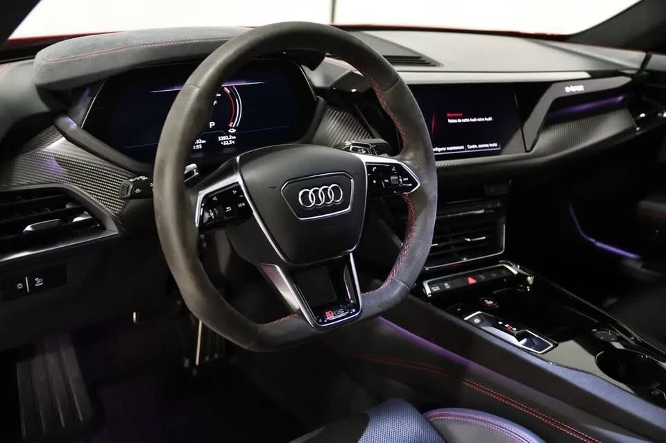 2022 Audi e-tron GT - Image 11 of 20