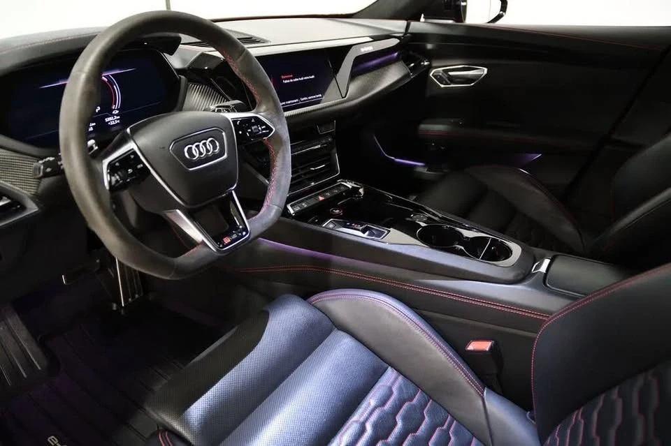 2022 Audi e-tron GT - Image 12 of 20