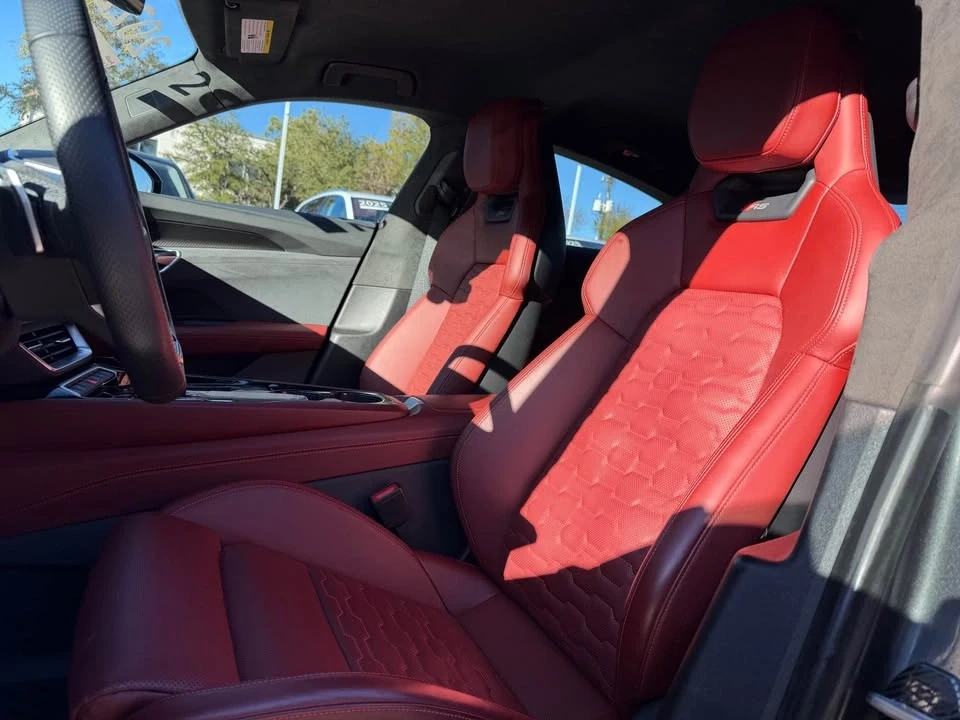2022 Audi e-tron GT - Image 8 of 12