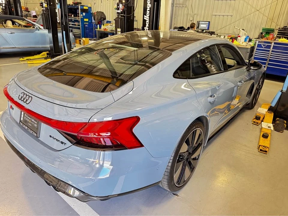 2022 Audi e-tron GT - Image 4 of 9