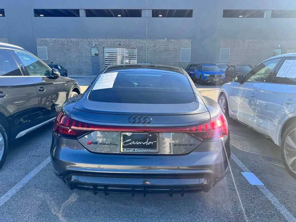 2022 Audi e-tron GT - Image 5 of 8