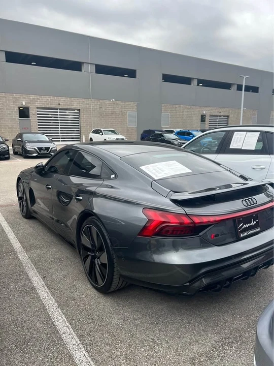 2022 Audi e-tron GT - Image 6 of 6
