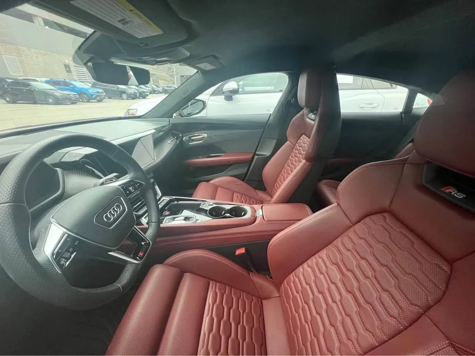 2022 Audi e-tron GT - Image 2 of 6