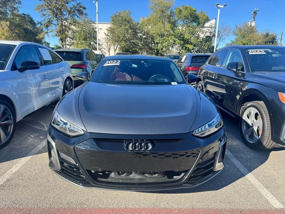 2022 Audi e-tron GT - Image 2 of 8
