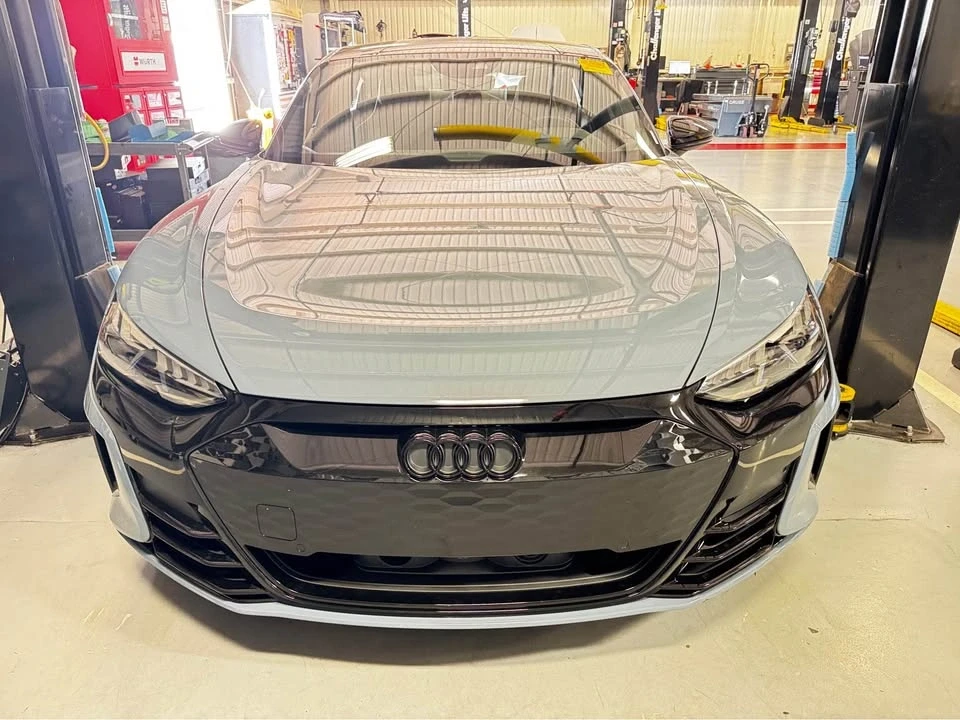 2022 Audi e-tron GT - Image 6 of 9