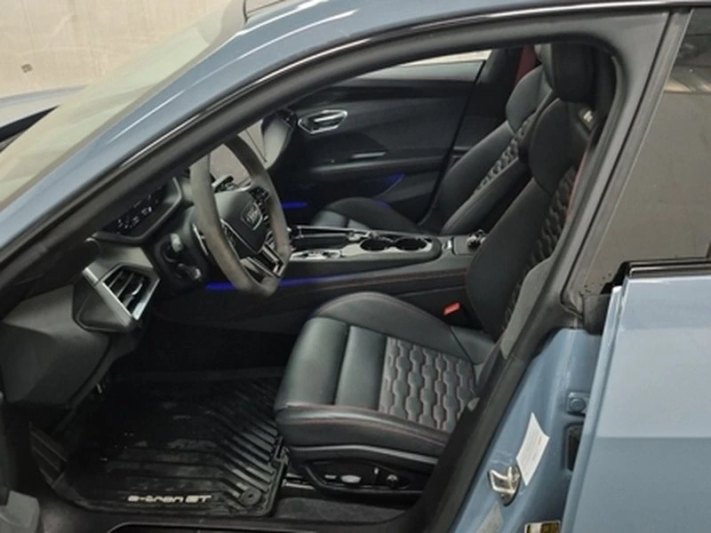 2022 Audi e-tron GT - Image 10 of 11