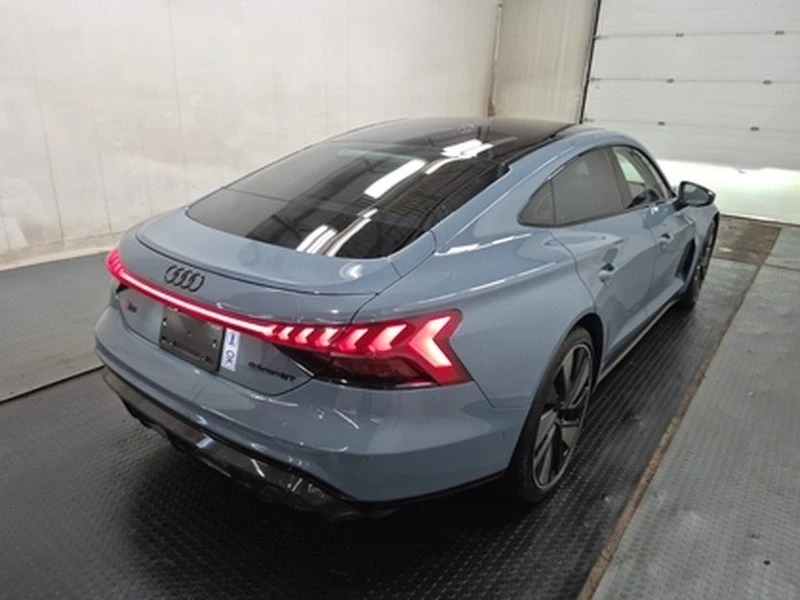 2022 Audi e-tron GT - Image 6 of 11