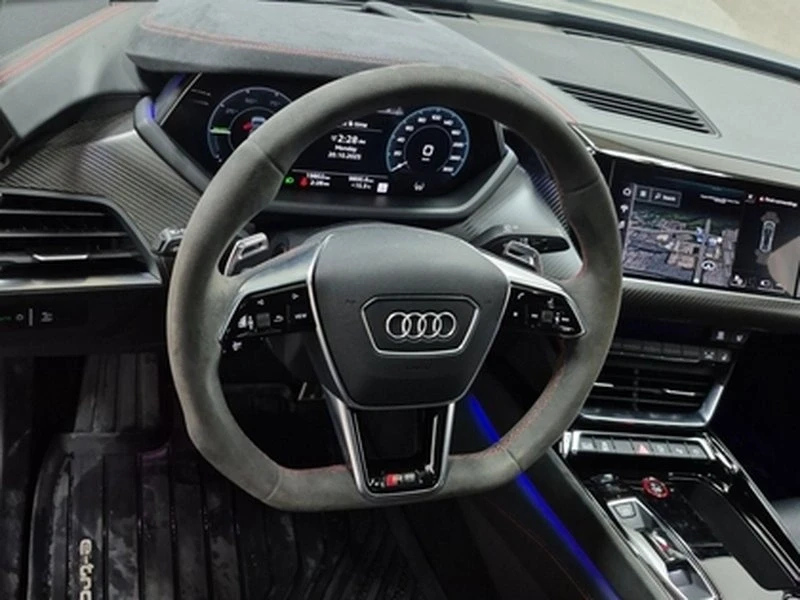 2022 Audi e-tron GT - Image 7 of 11