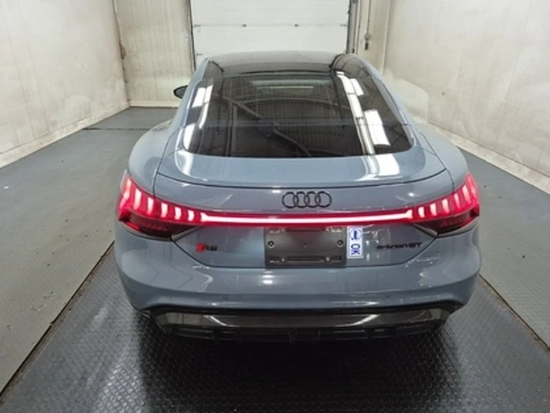 2022 Audi e-tron GT - Image 5 of 11