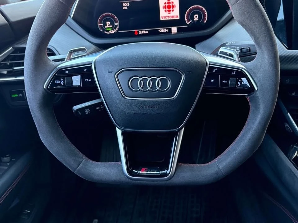 2022 Audi RS e-tron GT - Image 8 of 19