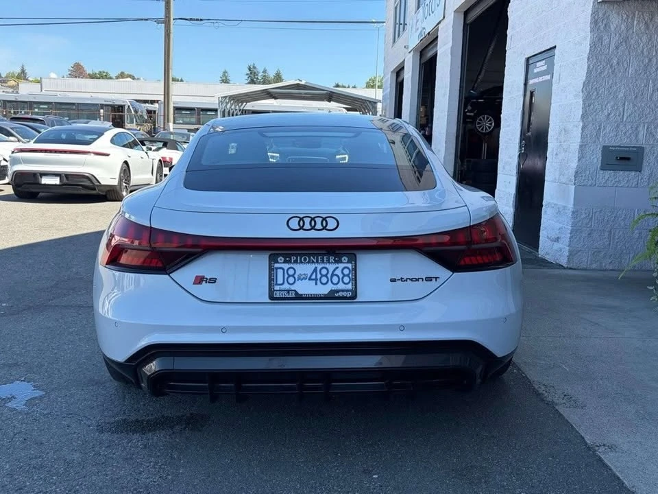 2022 Audi RS e-tron GT - Image 4 of 19