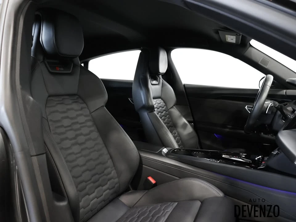 2022 Audi e-tron GT - Image 10 of 19