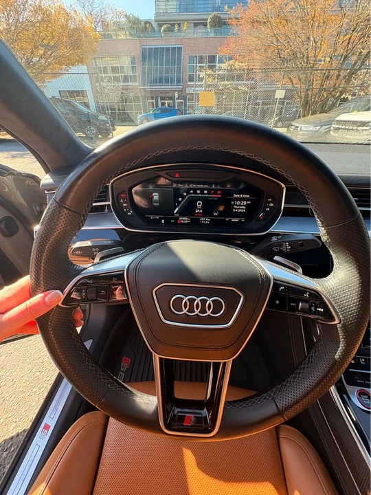 2022 Audi D5 S8 - Image 10 of 18