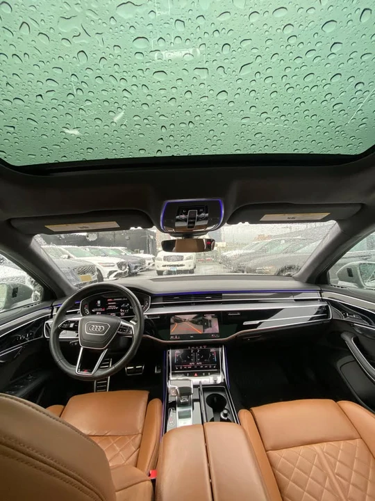 2022 Audi D5 S8 - Image 14 of 18