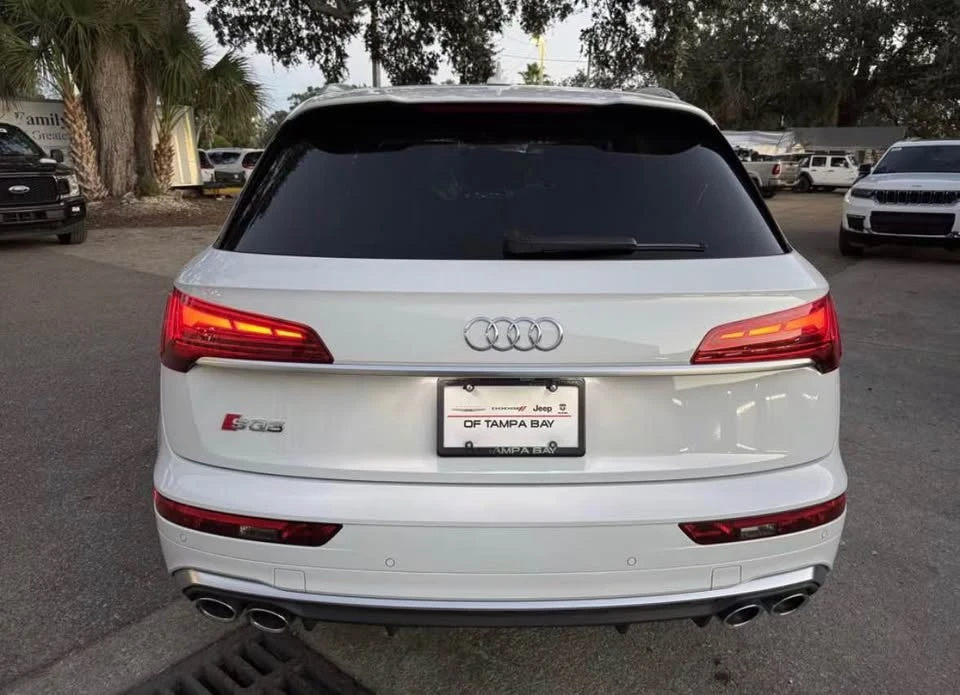 2022 Audi FY SQ5 - Image 4 of 17
