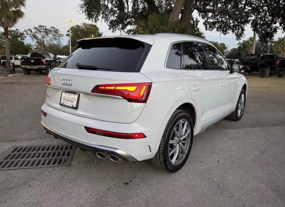 2022 Audi FY SQ5 - Image 5 of 17