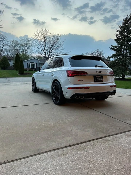 2022 Audi FY SQ5 - Image 2 of 12
