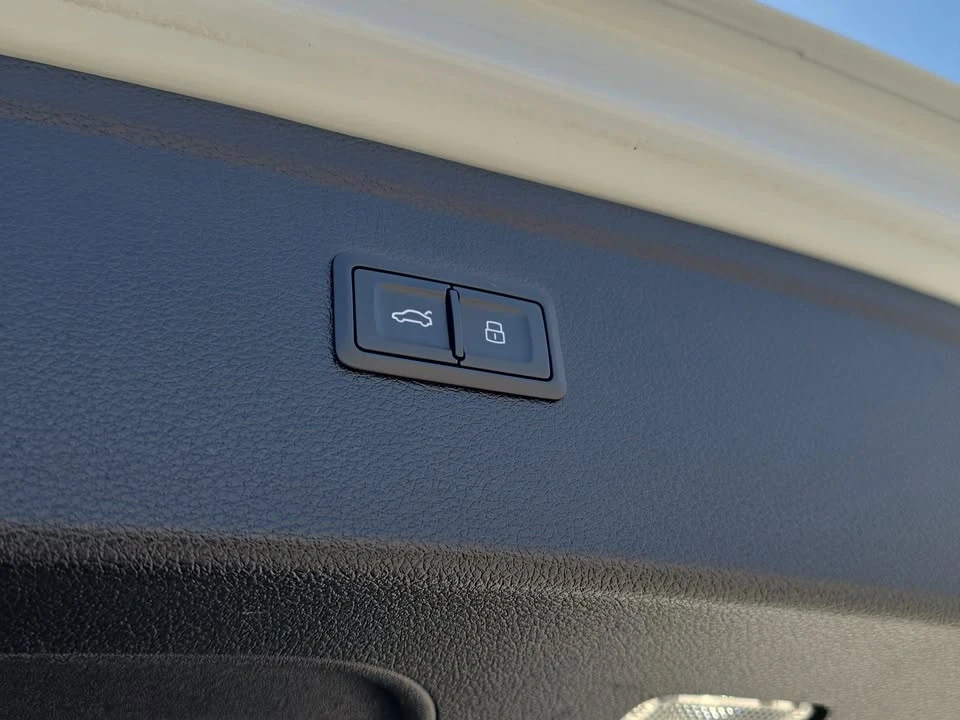 2022 Audi FY SQ5 - Image 9 of 18