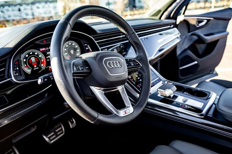 2022 Audi SQ7 - Image 4 of 15
