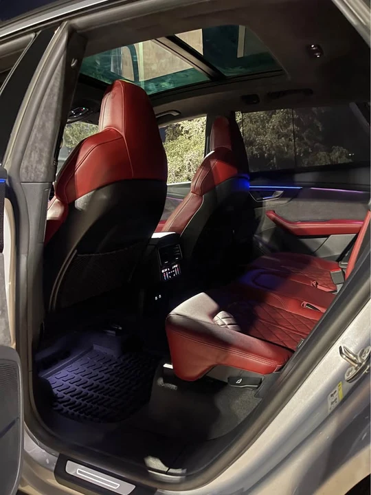 2022 Audi SQ8 - Image 10 of 12