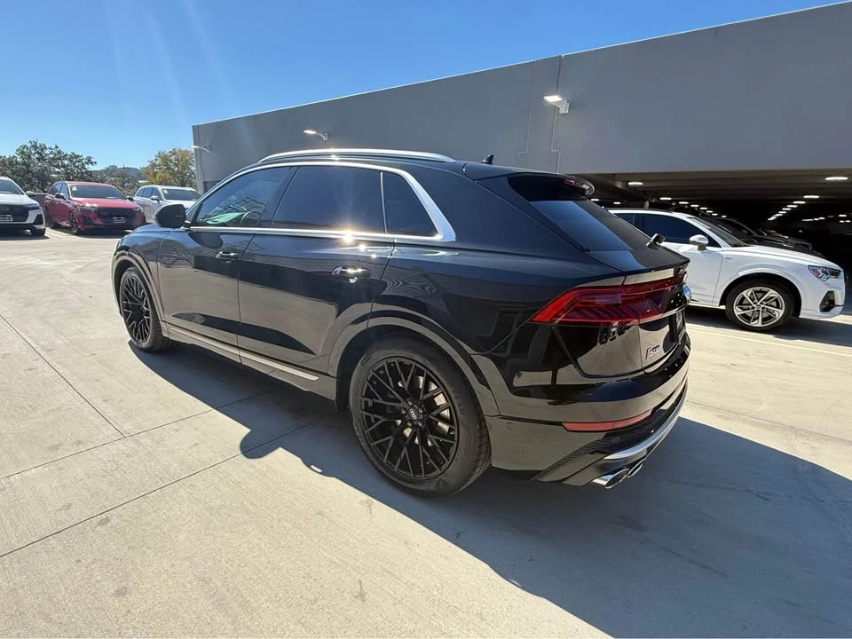 2022 Audi SQ8 - Image 3 of 13