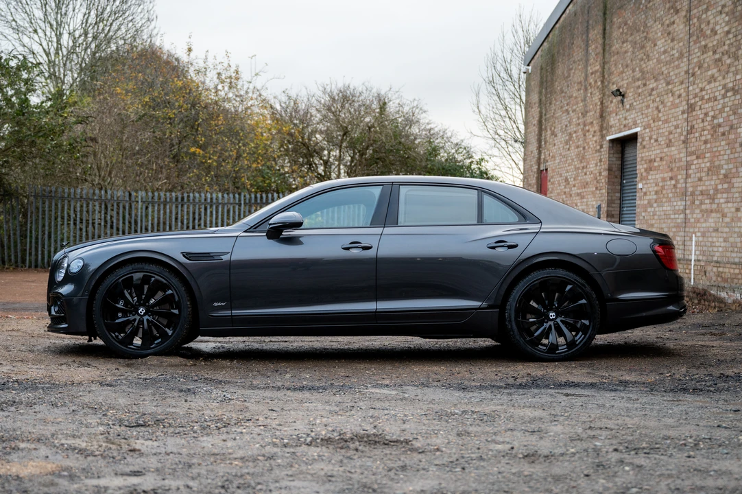 2022 Bentley Continental Flying Spur - Image 17 of 31