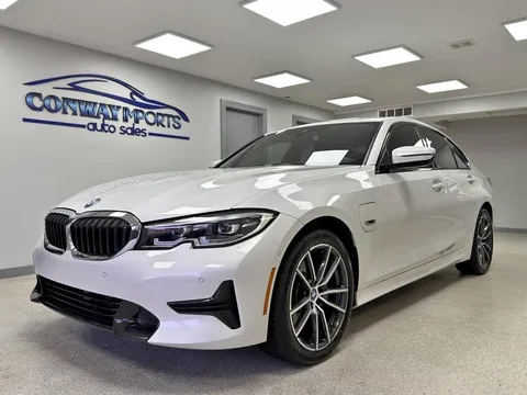 2022 BMW 3 Series 330e xDrive Plug-In Hybrid