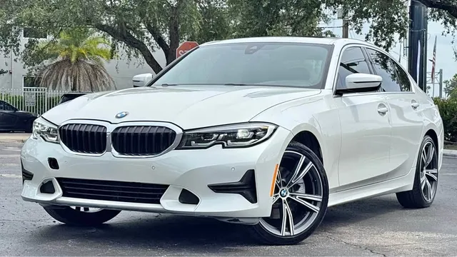 2022 BMW 3 Series 330i Sedan 4D