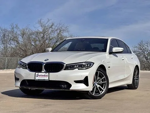 2022 BMW 3 Series 330e