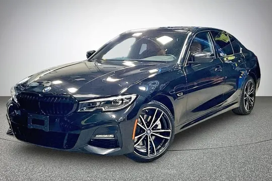 2022 BMW 330e xDrive