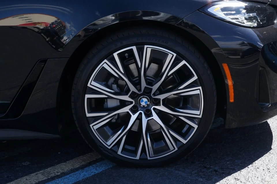 2022 BMW 4 Series - Image 11 of 17