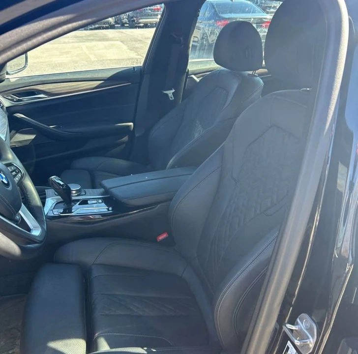 2022 BMW 5 Series - Image 4 of 7