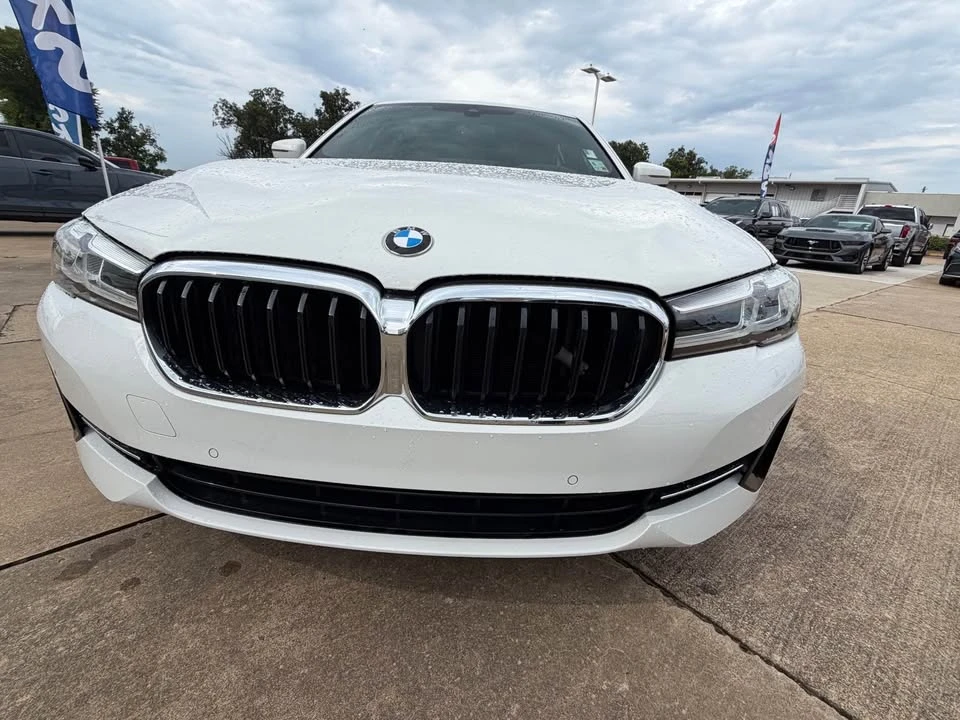 2022 BMW G30 5 Series Sedan - Image 2 of 11