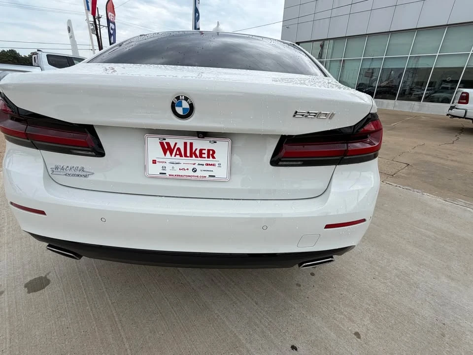 2022 BMW G30 5 Series Sedan - Image 5 of 11