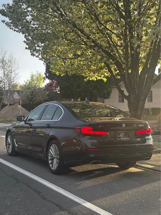 2022 BMW - Image 4 of 4