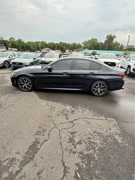 2022 BMW 5 Series 530i xDrive Sedan 4D