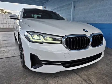 2022 BMW 530 530i Sedan