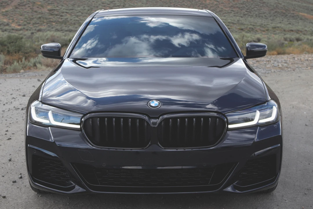 2022 BMW G30 5 Series Sedan - Image 2 of 31