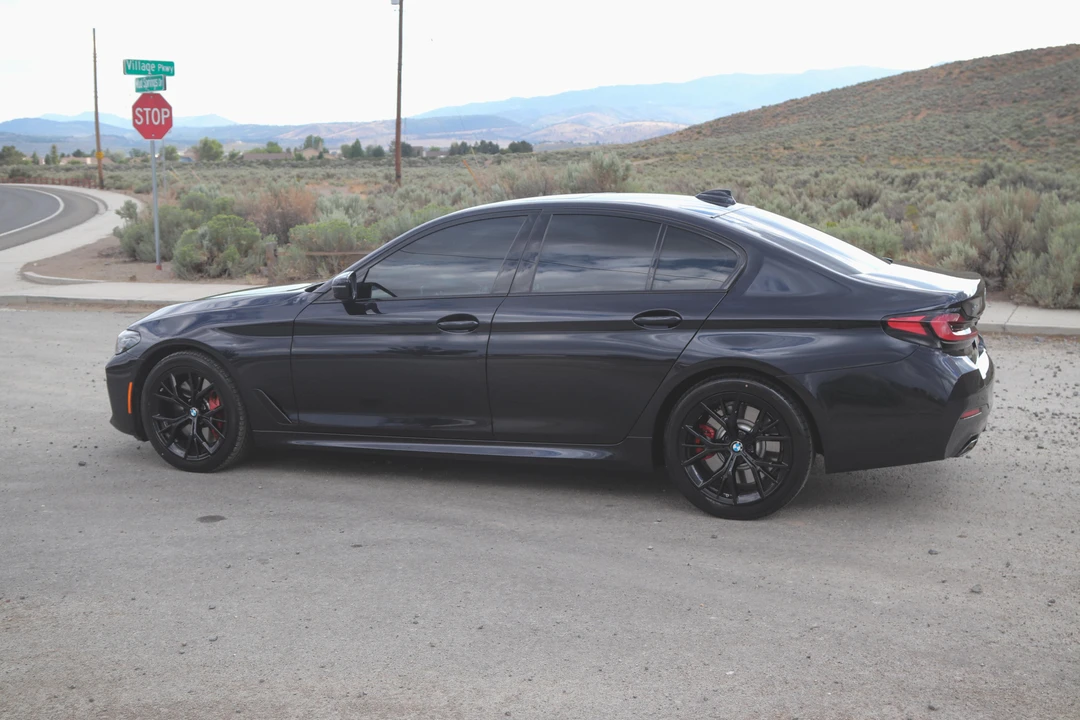 2022 BMW G30 5 Series Sedan - Image 12 of 31