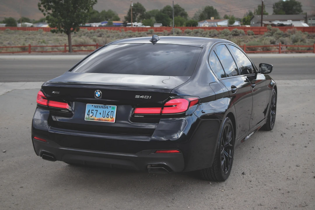2022 BMW G30 5 Series Sedan - Image 17 of 31