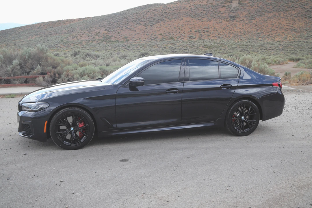 2022 BMW G30 5 Series Sedan - Image 10 of 31