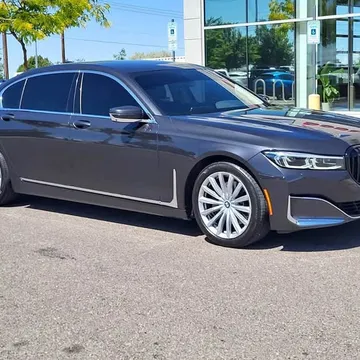 2022 BMW 7 Series 740i Sedan