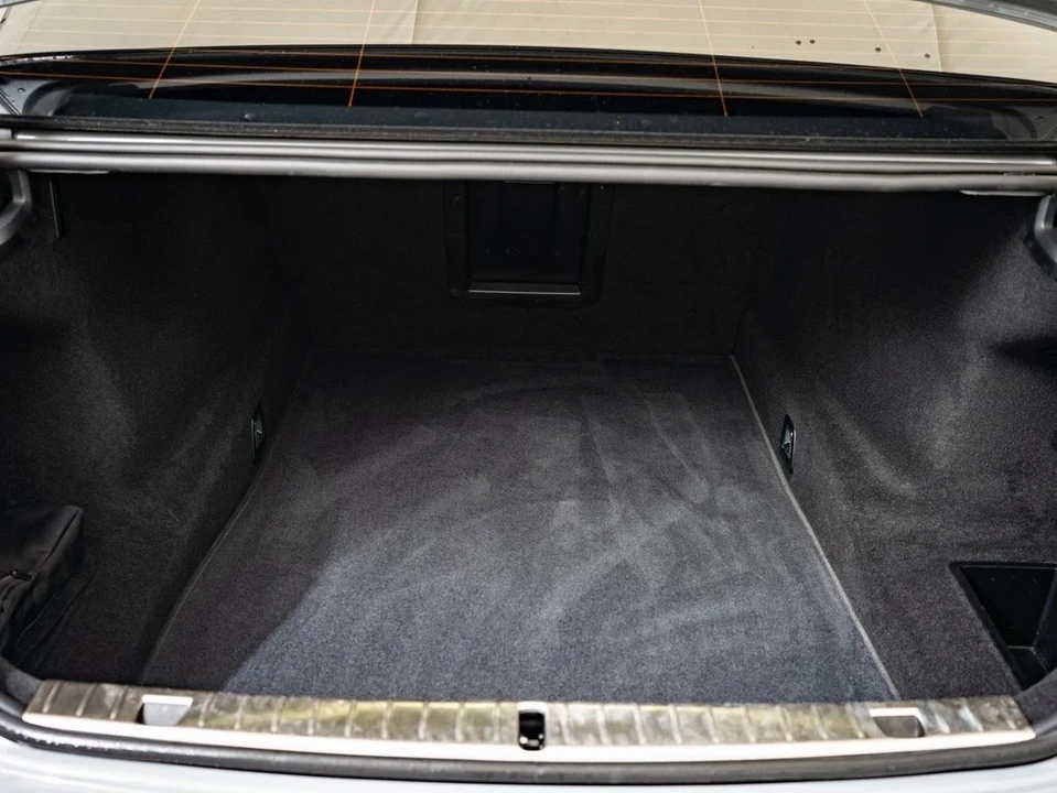 2022 BMW Alpina B7 - Image 19 of 21