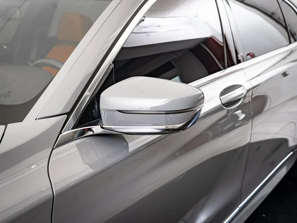 2022 BMW Alpina B7 - Image 16 of 21