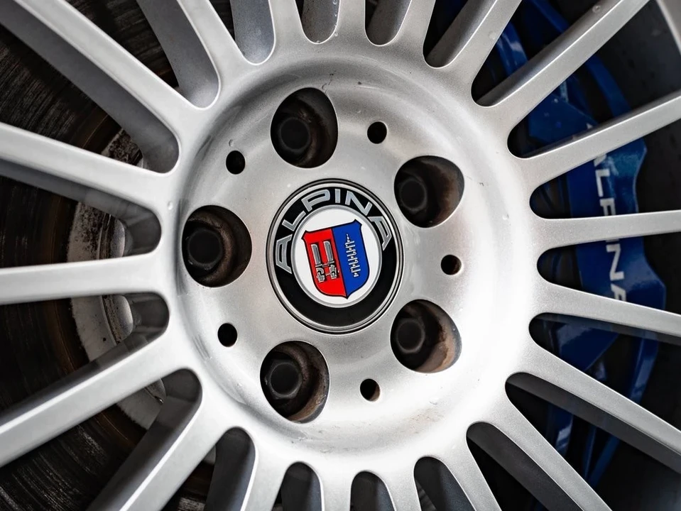 2022 BMW Alpina B7 - Image 8 of 21