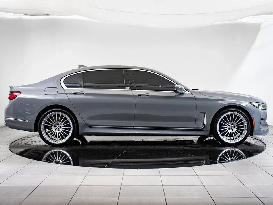 2022 BMW Alpina B7 - Image 11 of 21